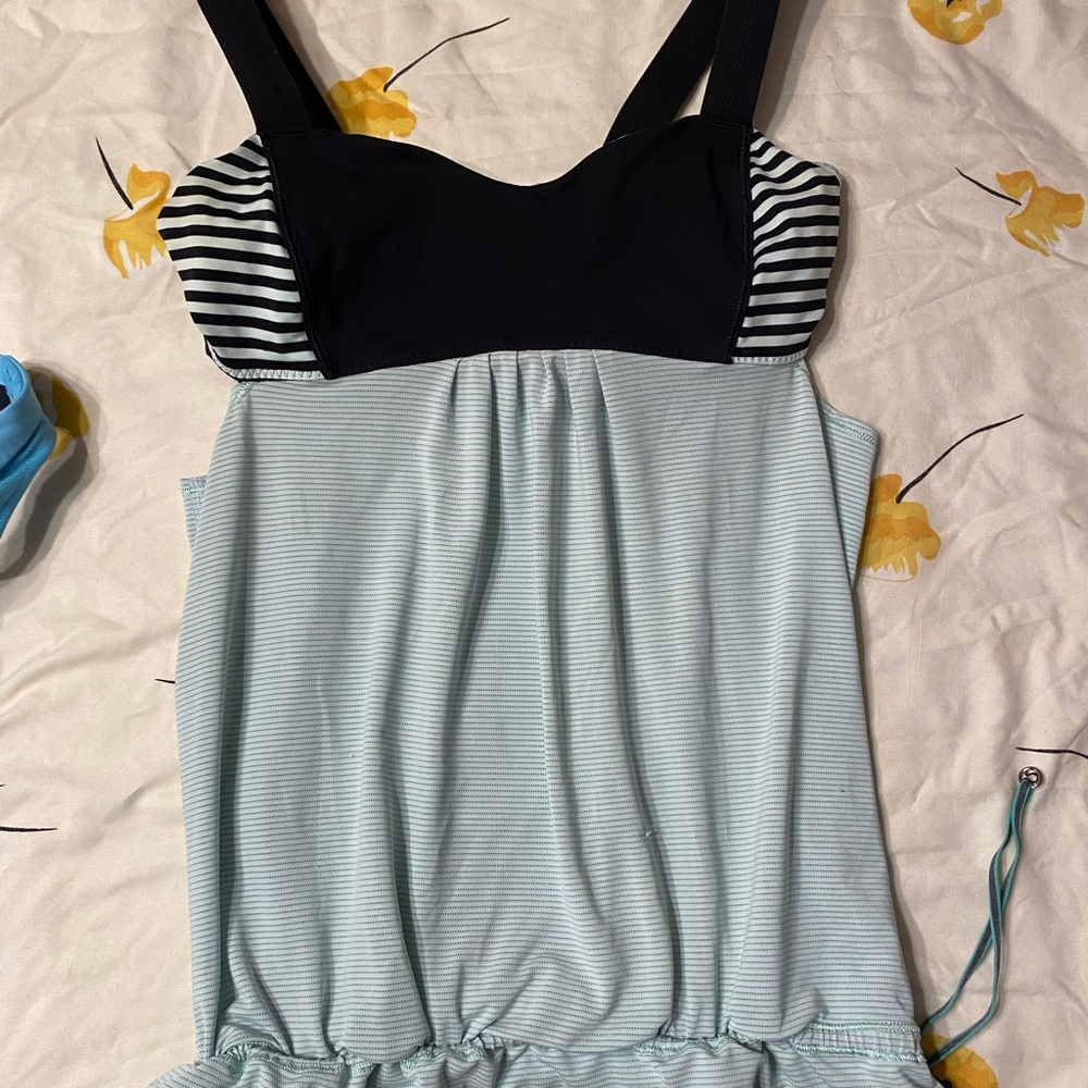 Lululemon - Picture 7 of 11